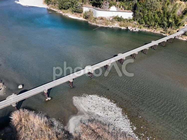 高知県いの町　上空から見た名越屋沈下橋 名越屋沈下橋,沈下橋,橋の写真素材