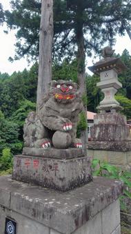 中之嶽神社の狛犬 中之嶽神社の狛犬の写真