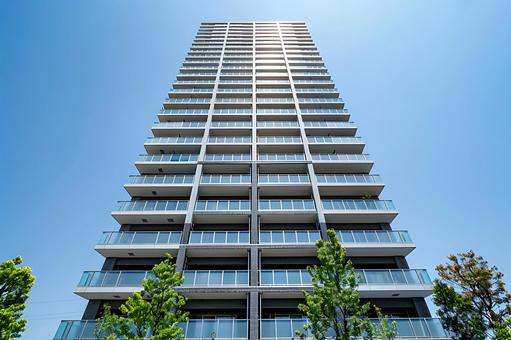 重厚感がある外観の高級新築マンション 重厚感がある外観の高級新築マンションの写真