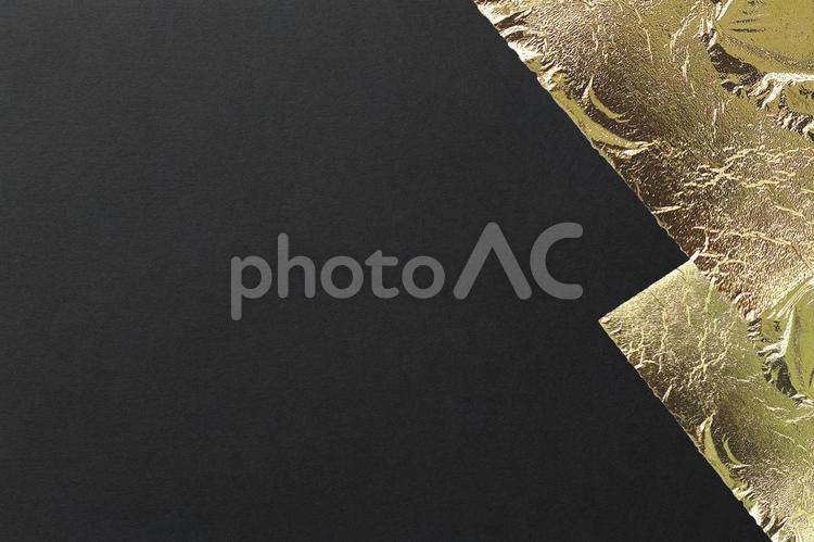 高級感のある黒い背景と金箔背景テクスチャ 年賀状,背景,秋の写真素材