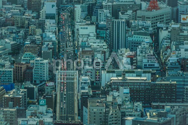 横浜ランドマークタワーから見える道路のイメージ 横浜,夕暮れ,展望台の写真素材