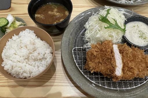 とんかつ とんかつ,ランチ,豚カツの写真素材