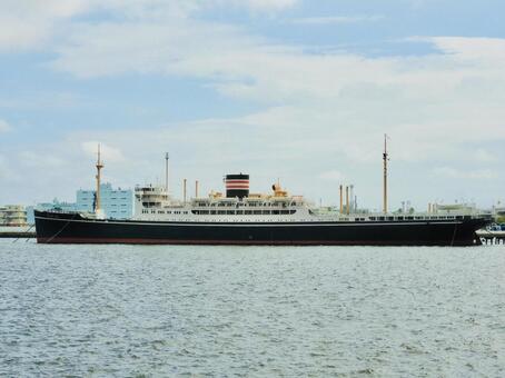 日本郵船氷川丸全体像3 日本郵船氷川丸,氷川丸,日本郵船の写真素材