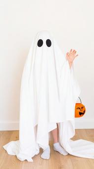 かわいいおばけの子供 かわいいおばけの子供の写真