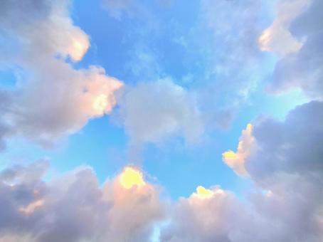 広がる雲 夕方 広がる雲 夕方の写真