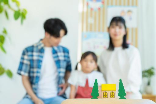 家族の家のイメージ 家,積み木,住宅の写真素材