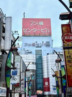 上野　アメ横センタービル　2025年夏 上野駅前,上野御徒町中央通り,東京の写真素材