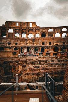 コロッセオの内部 コロッセオ,イタリア,ローマの写真素材