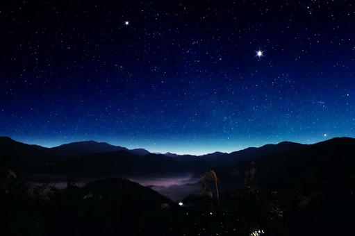Image of late autumn mountain range and starry sky, JPG Image of late autumn mountain range and starry sky, JPG