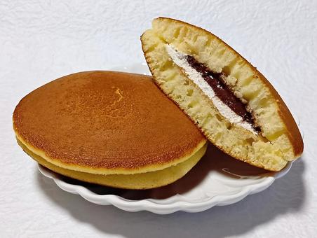 チョコバターどら焼き どら焼き,和菓子,スイーツの写真素材