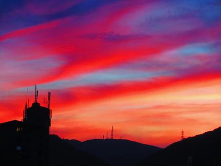 ７月下旬の野田池の夕焼けの写真