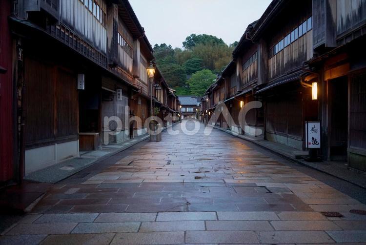 夕暮れの金沢・ひがし茶屋街 金沢,ひがし茶屋街,観光の写真素材