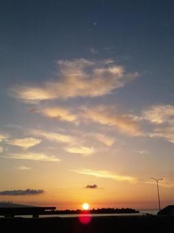 冬の夕陽 冬の夕陽の写真