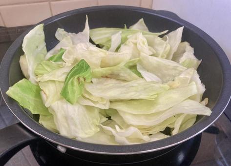 Photo, stir-fried cabbage, frying pan, cabbage, 