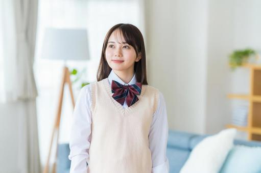 リビングの女子高生 リビングの女子高生 高校生,女子,笑顔の写真素材