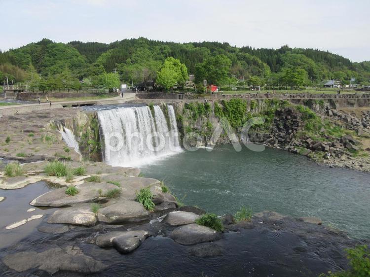 原尻の滝を見下ろす 滝,東洋のナイアガラ,滝壺の写真素材