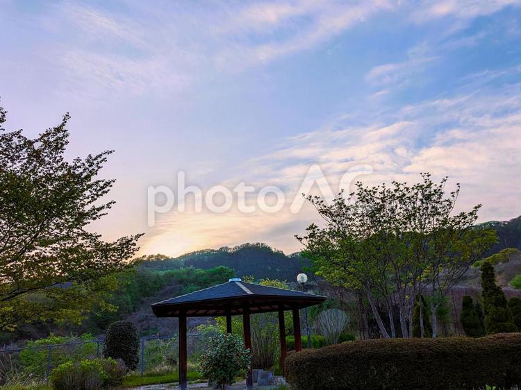 夕日がきれいな黄昏の風景 夕日,黄昏,背景素材の写真素材