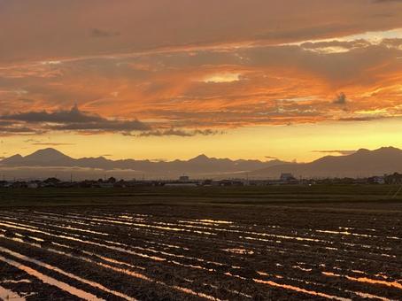 Orange-tinted sunset, JPG Orange-tinted sunset, JPG