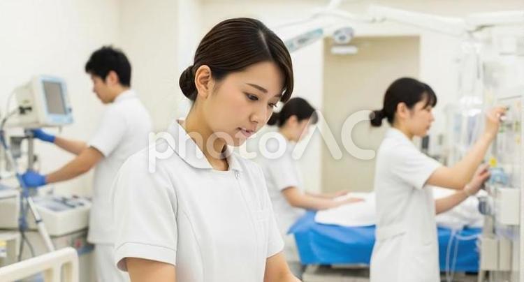 病院で働くアジア人看護師たち 看護師,働く,病院の写真素材