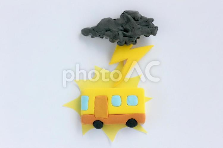 落雷　バス バス,車,自動車の写真素材