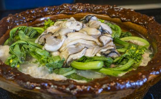 味噌香る冬の牡蠣土手鍋の写真