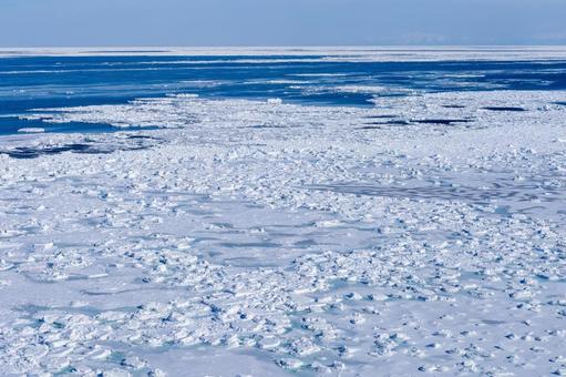 オホーツク海を埋め尽くす流氷群 流氷,氷原,流氷原の写真素材
