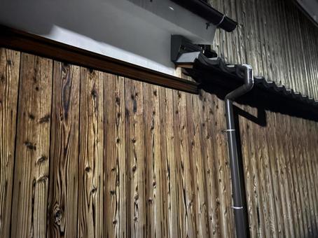 焼杉の外壁の写真