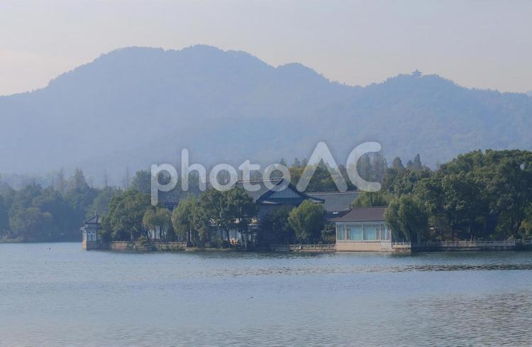 中国　杭州の西湖風景と郭荘景点 中国,杭州,西湖の写真素材