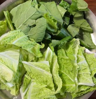 R7.11.07　鍋素材白菜の写真