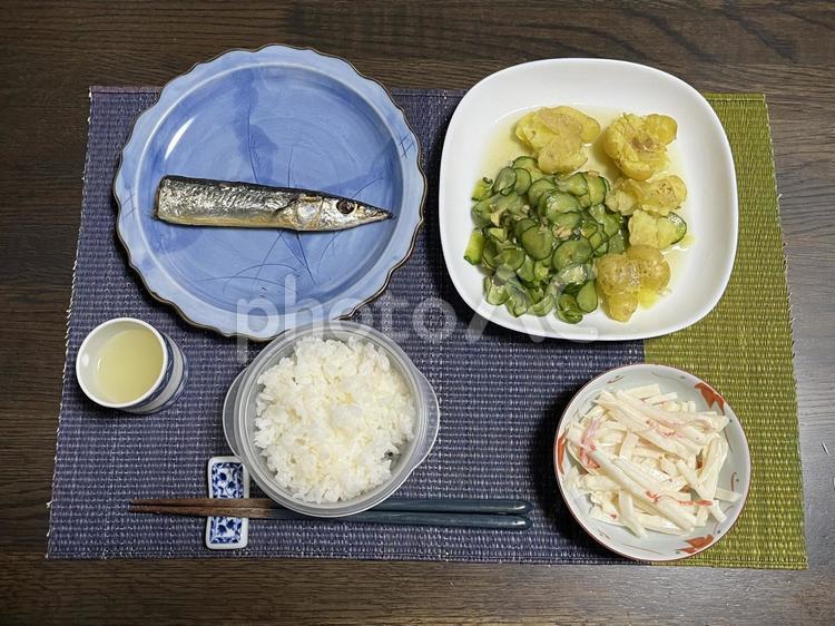 お食事 食事,きゅうり,さんまの写真素材