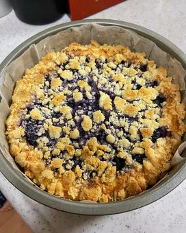 手作りブルーベリークランブルケーキ ブルーベリー,クランブル,ケーキの写真素材