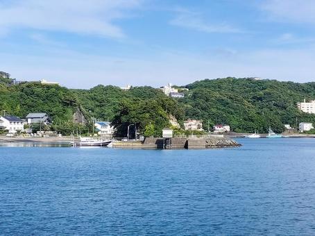 まどが浜海遊公園から眺める下田港の海 まどが浜海遊公園から眺める下田港の海 まどが浜海遊公園,海,下田港の写真素材
