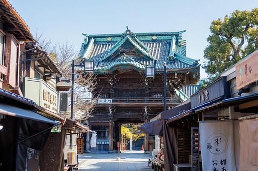 二天門の参道風景 二天門,帝釈天,参道の写真素材