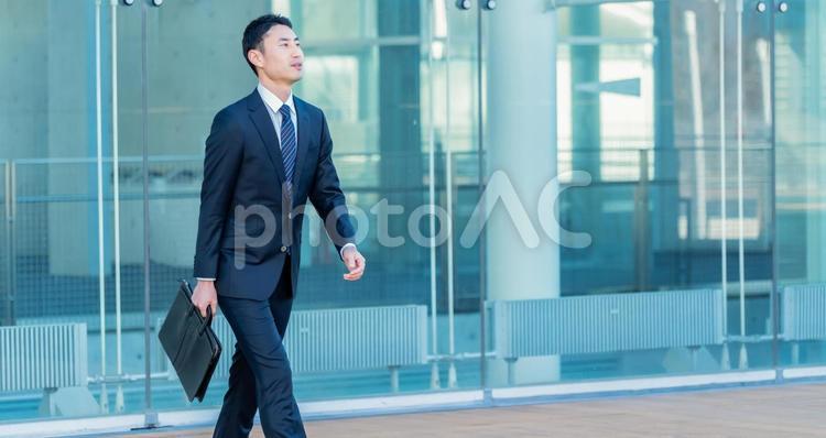 スーツを着た爽やかな日本人男性 営業,男性,実業家の写真素材
