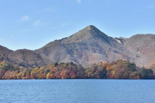 山と湖 山と湖の写真