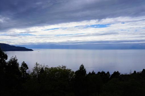 曇天の海 曇天の海の写真