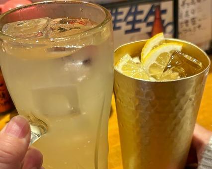 居酒屋で友人と乾杯 乾杯,居酒屋,女子会の写真素材