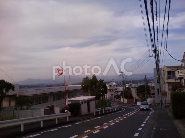 雲海の、海に浮かぶごとき大山、丹沢山系と富士山 雲海,丹沢山,大山の写真素材