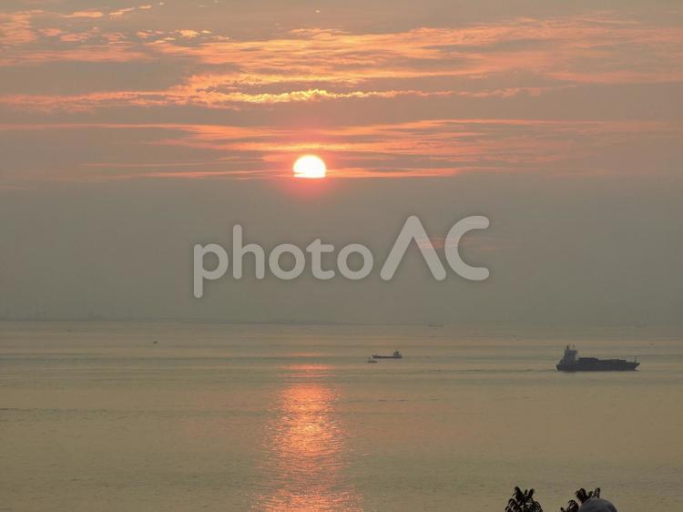 明石の朝日 たそがれ,何人もありません,反射の写真素材