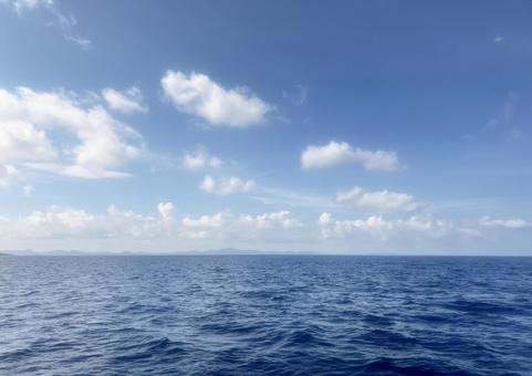 空と海 空と海 海,空,夏の写真素材