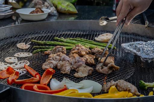 秋のバーベキュー バーベキュー,bbq,仲間の写真素材