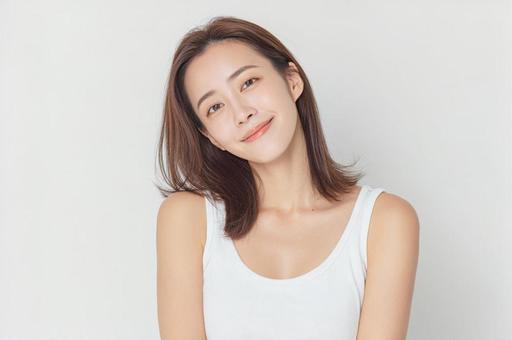清潔感と親しみやすさを感じさせる女性 清潔感と親しみやすさを感じさせる女性の写真