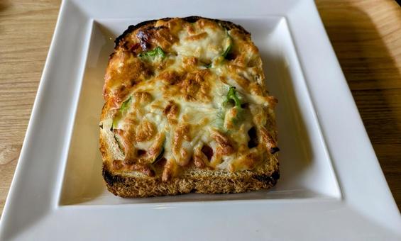 ピザトースト ピザトースト ピザトースト,ピザパン,ランチの写真素材