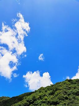 山と青空の写真
