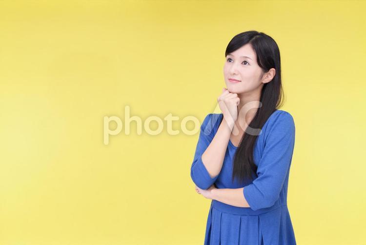 微笑む女性 女性,人物,人々の写真素材