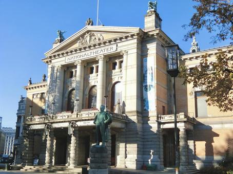 ノルウェー オスロ 国立劇場 ノルウェー オスロ 国立劇場 ノルウェー,オスロ,北欧の写真素材