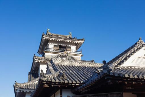 青空にそびえる高知城 青空にそびえる高知城 高知城,山内一豊,城の写真素材