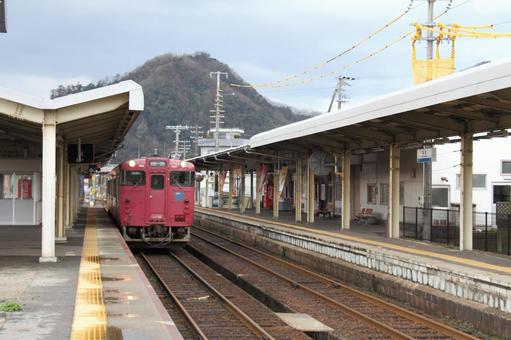 JR山陰本線、浜坂駅、ホーム JR山陰本線、浜坂駅、ホームの写真