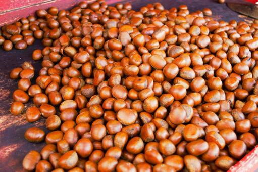 焼き栗 栗,秋,おやつの写真素材