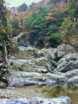 十津川村の山と川と岩場 山,川,岩場の写真素材
